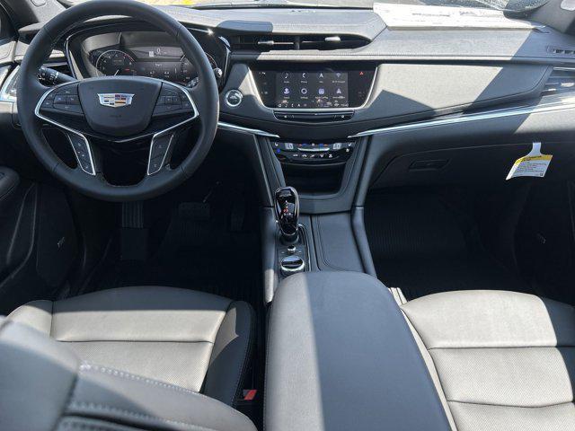 new 2025 Cadillac XT5 car, priced at $55,639