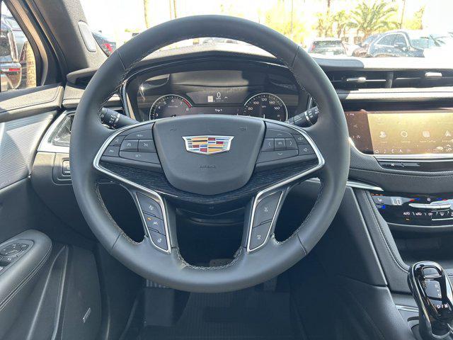 new 2025 Cadillac XT5 car, priced at $55,639
