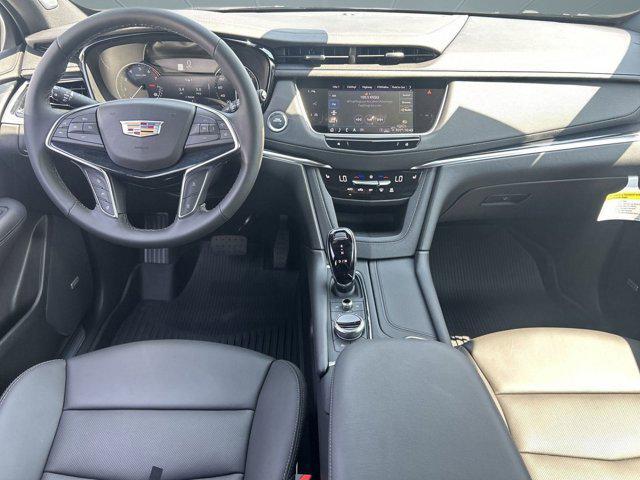 new 2025 Cadillac XT5 car, priced at $54,039