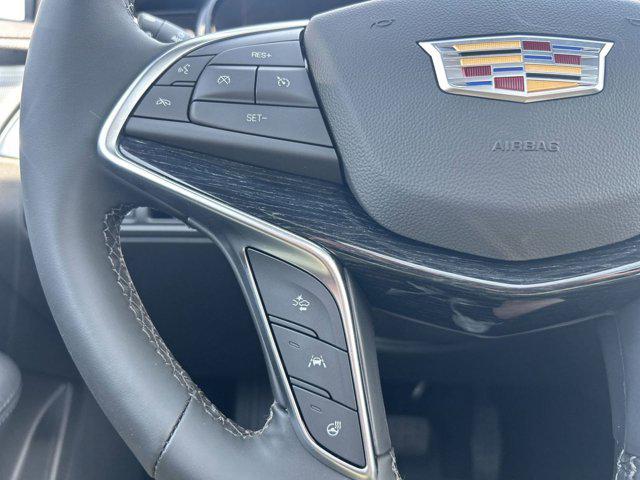 new 2025 Cadillac XT5 car, priced at $54,039