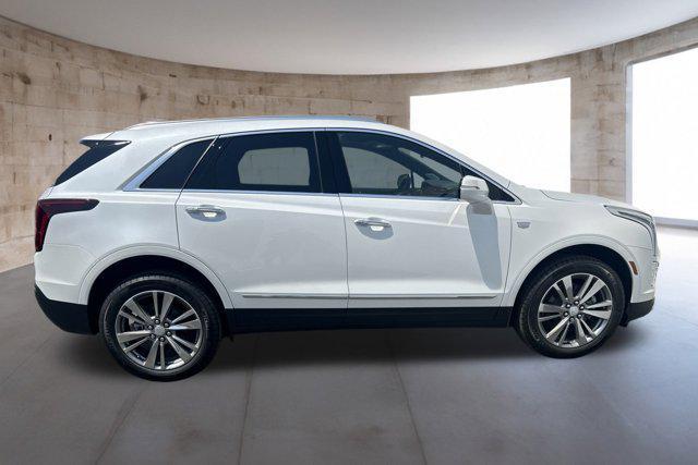 new 2025 Cadillac XT5 car, priced at $54,039