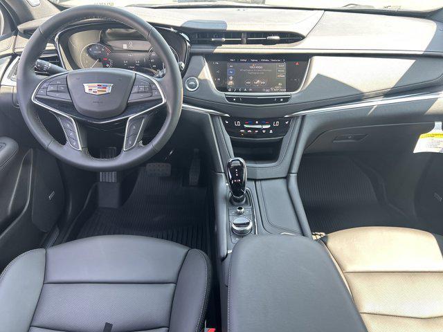 new 2025 Cadillac XT5 car, priced at $54,039