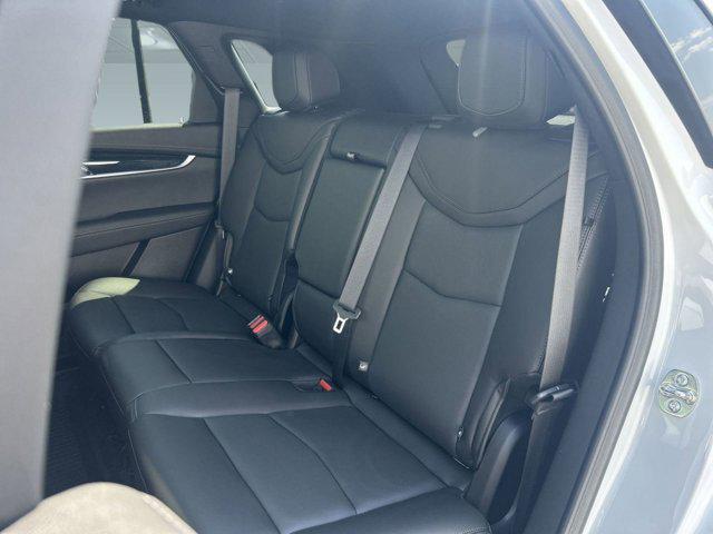 new 2025 Cadillac XT5 car, priced at $54,039