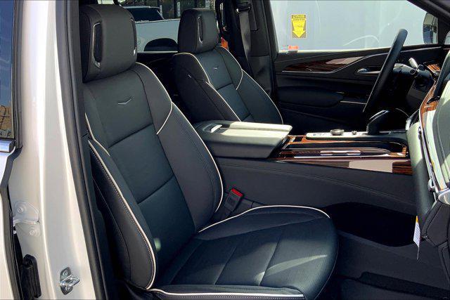 new 2024 Cadillac Escalade ESV car, priced at $103,240