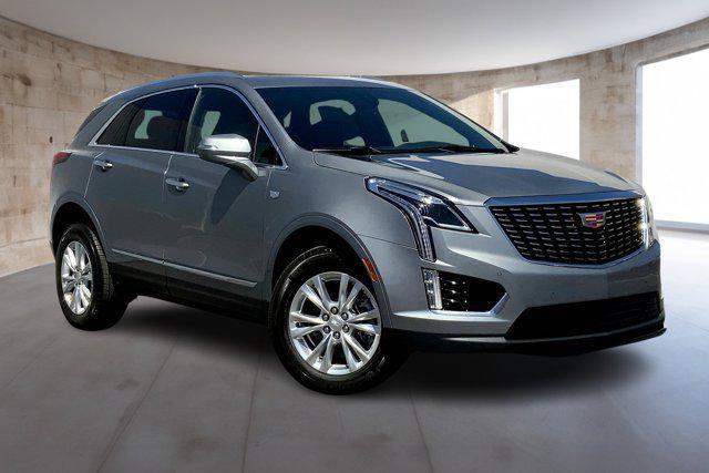 new 2025 Cadillac XT5 car, priced at $45,612