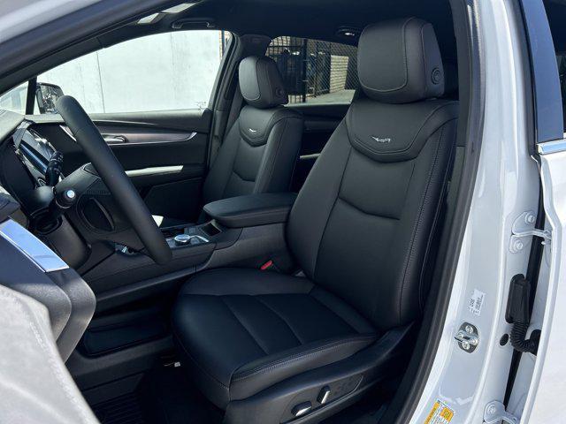 new 2025 Cadillac XT5 car, priced at $47,884