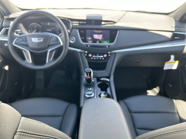 new 2025 Cadillac XT5 car, priced at $47,884