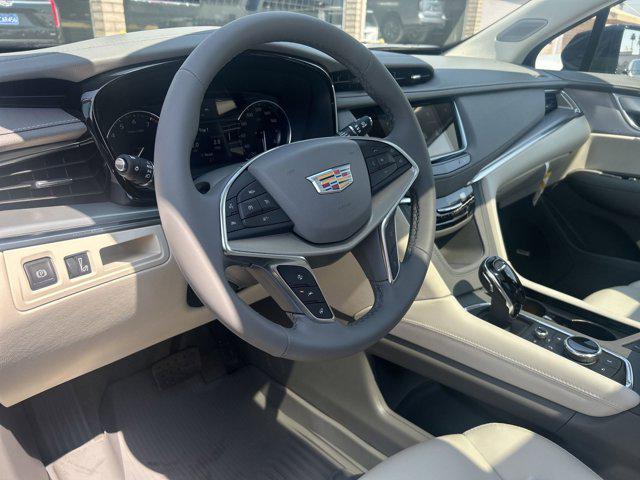 new 2025 Cadillac XT5 car, priced at $55,639