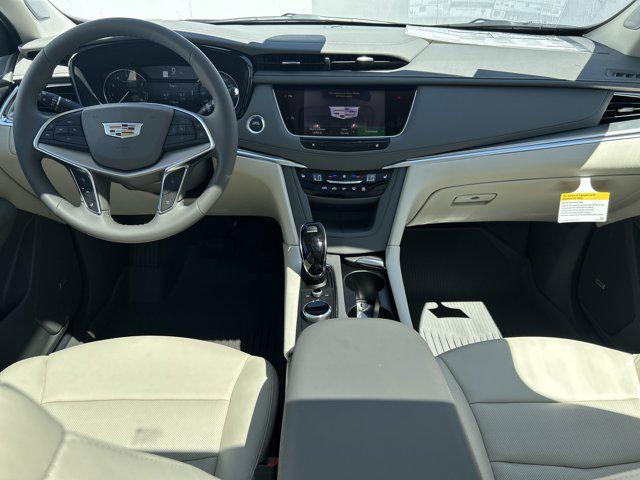 new 2025 Cadillac XT5 car, priced at $53,110