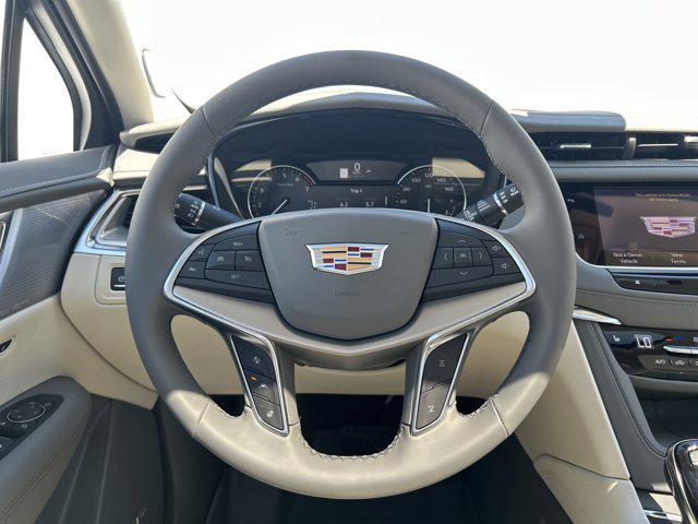 new 2025 Cadillac XT5 car, priced at $53,110