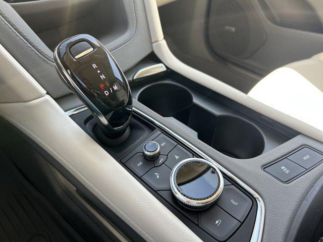 new 2025 Cadillac XT5 car, priced at $53,110