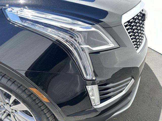 new 2025 Cadillac XT5 car, priced at $53,110