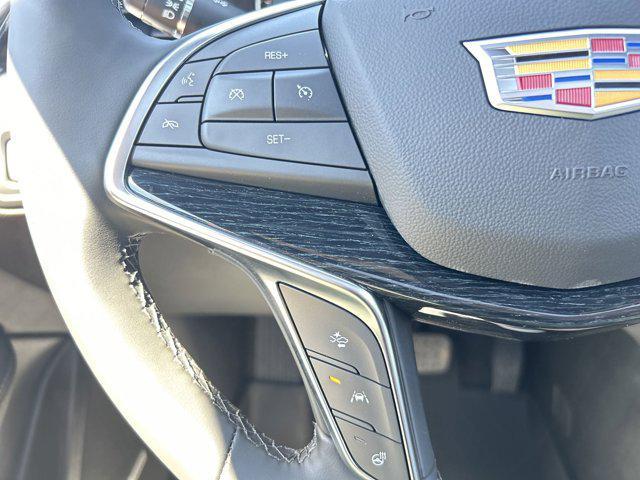 new 2025 Cadillac XT5 car, priced at $53,110