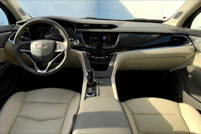 used 2022 Cadillac XT6 car, priced at $37,998