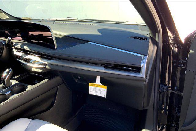 new 2025 Cadillac XT4 car, priced at $47,613