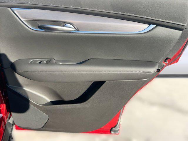 new 2025 Cadillac XT5 car, priced at $47,440