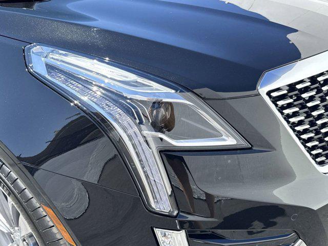 new 2025 Cadillac XT5 car, priced at $56,681
