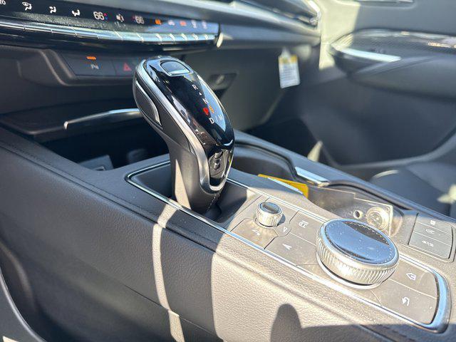 new 2025 Cadillac XT4 car, priced at $43,081