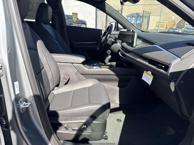 new 2025 Cadillac XT4 car, priced at $43,081
