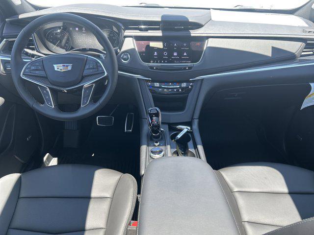 new 2025 Cadillac XT5 car, priced at $63,815