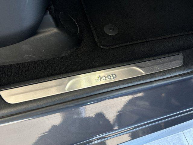 used 2020 Jeep Grand Cherokee car, priced at $27,799