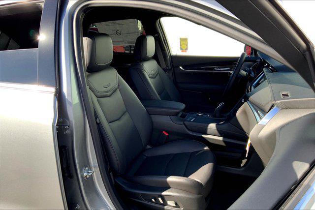 new 2025 Cadillac XT5 car, priced at $53,692