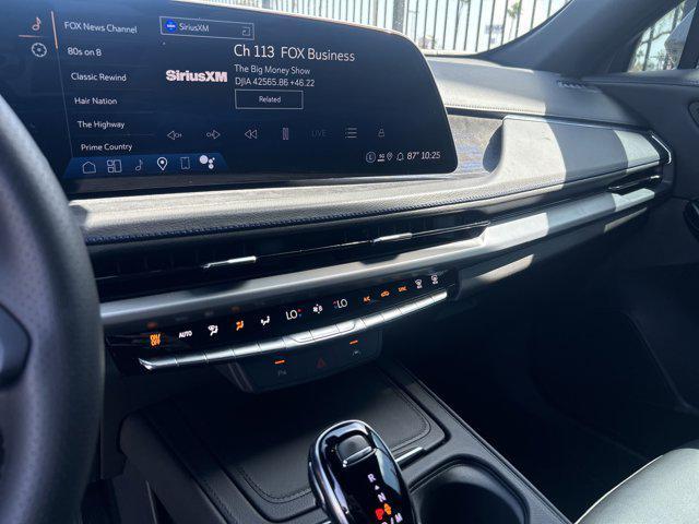 used 2025 Cadillac XT4 car, priced at $40,999