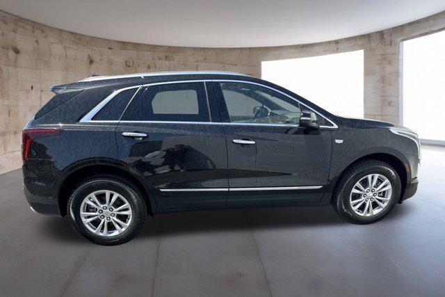 new 2025 Cadillac XT5 car, priced at $47,314