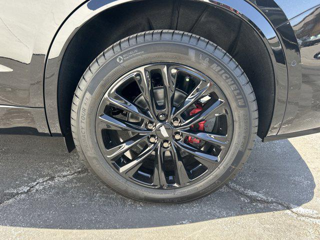 new 2025 Cadillac XT6 car, priced at $70,143