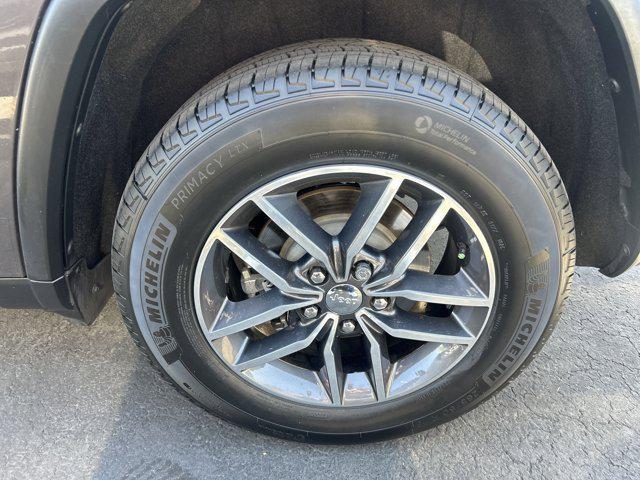 used 2018 Jeep Grand Cherokee car, priced at $20,698