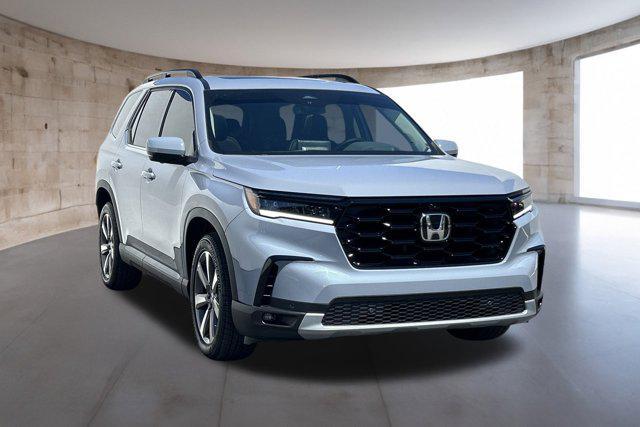 used 2025 Honda Pilot car, priced at $48,999