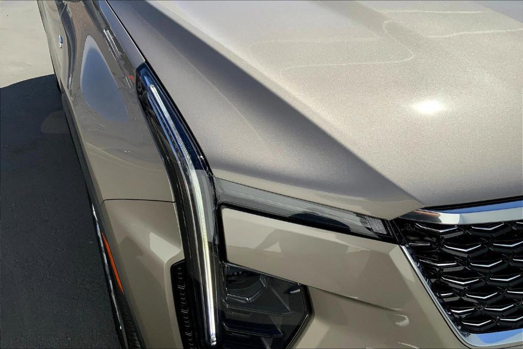 new 2024 Cadillac XT4 car, priced at $40,110