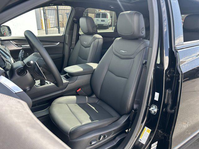 new 2025 Cadillac XT5 car, priced at $65,309