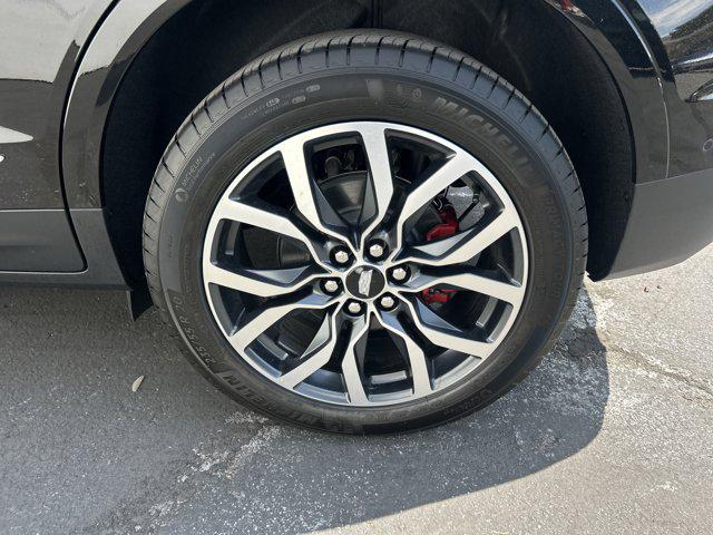 new 2025 Cadillac XT5 car, priced at $65,309