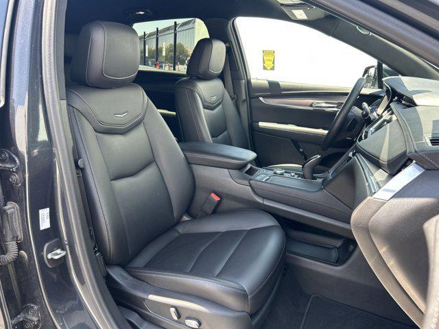 used 2022 Cadillac XT5 car, priced at $28,998