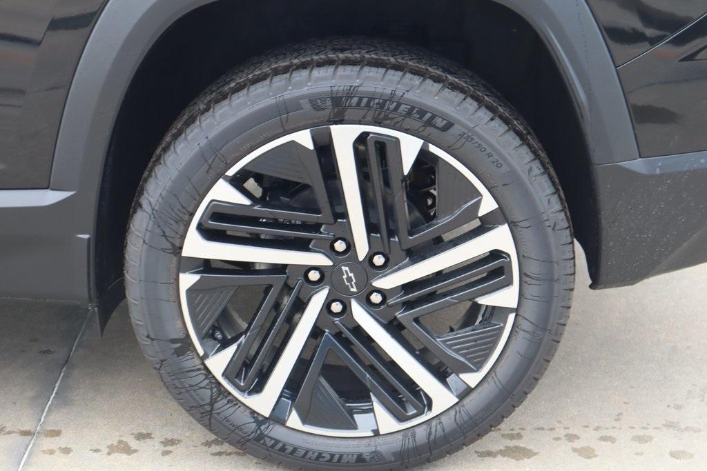 new 2026 Chevrolet Equinox car, priced at $33,895