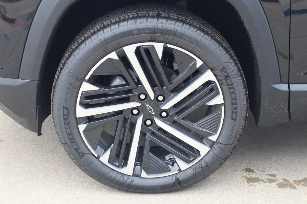 new 2026 Chevrolet Equinox car, priced at $33,895