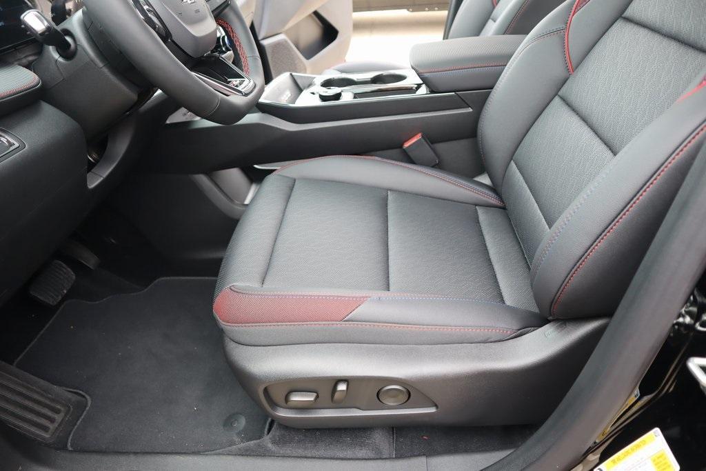 new 2026 Chevrolet Equinox car, priced at $33,895