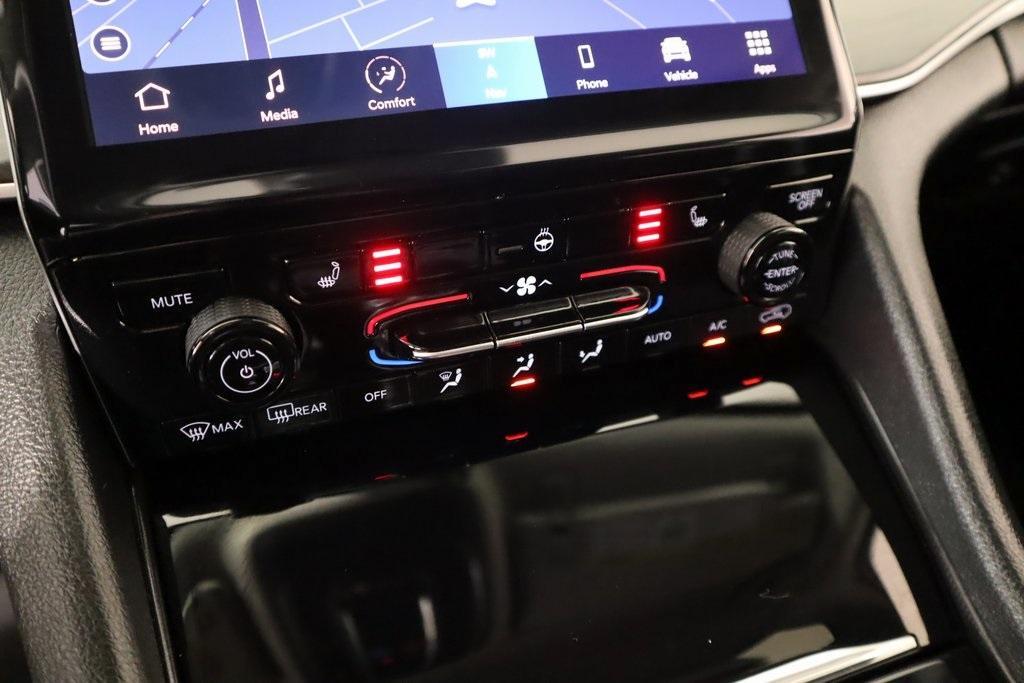 used 2024 Jeep Grand Cherokee car, priced at $33,881