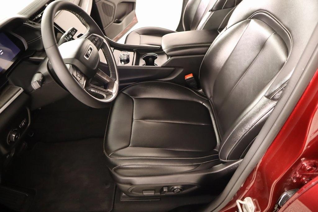 used 2024 Jeep Grand Cherokee car, priced at $33,881