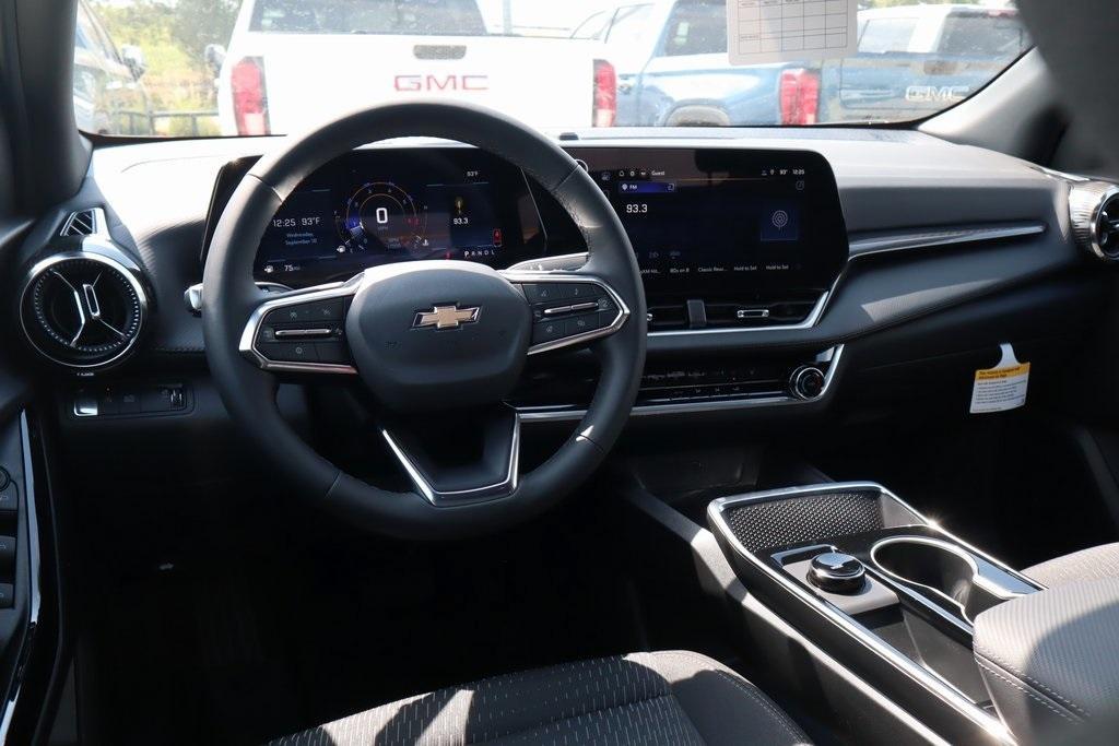 new 2026 Chevrolet Equinox car, priced at $28,974