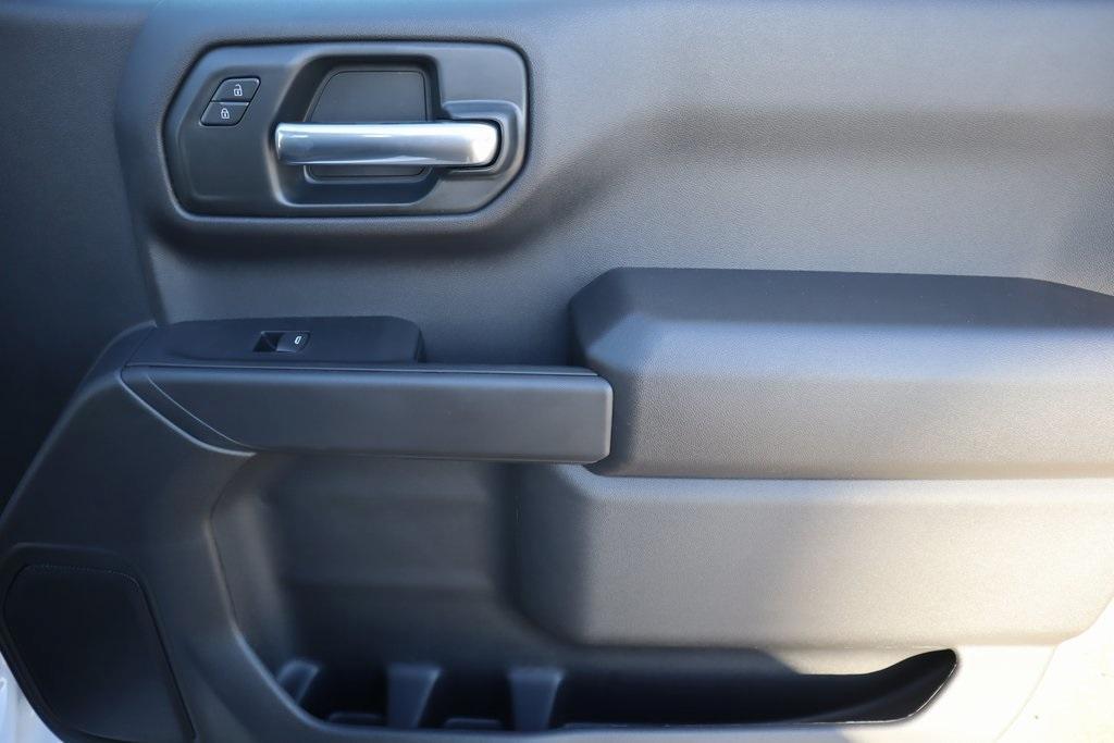 new 2025 Chevrolet Silverado 1500 car, priced at $39,131