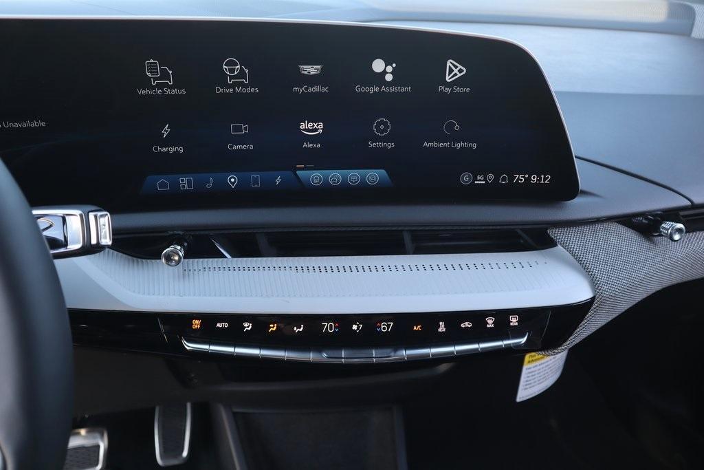 new 2025 Cadillac OPTIQ car, priced at $56,973