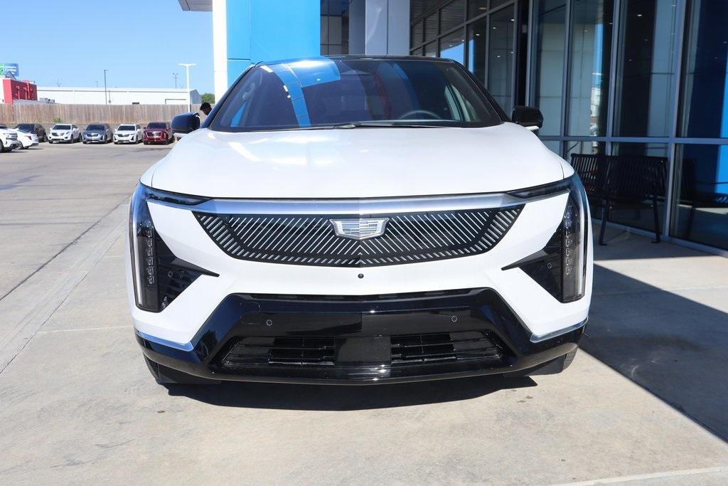 new 2025 Cadillac OPTIQ car, priced at $56,973
