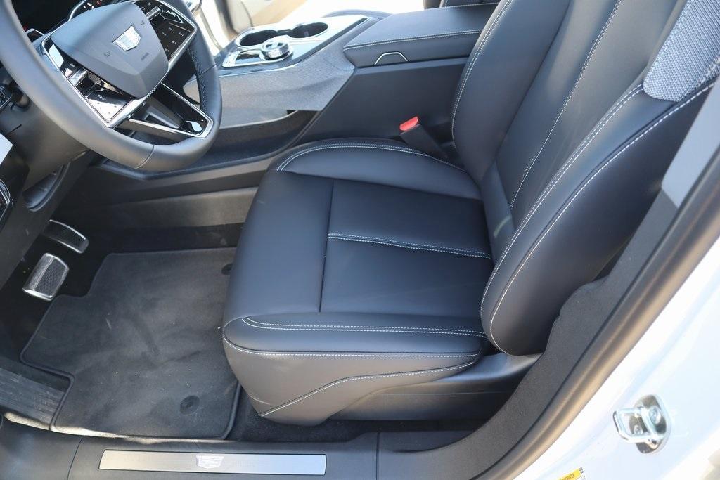 new 2025 Cadillac OPTIQ car, priced at $56,973
