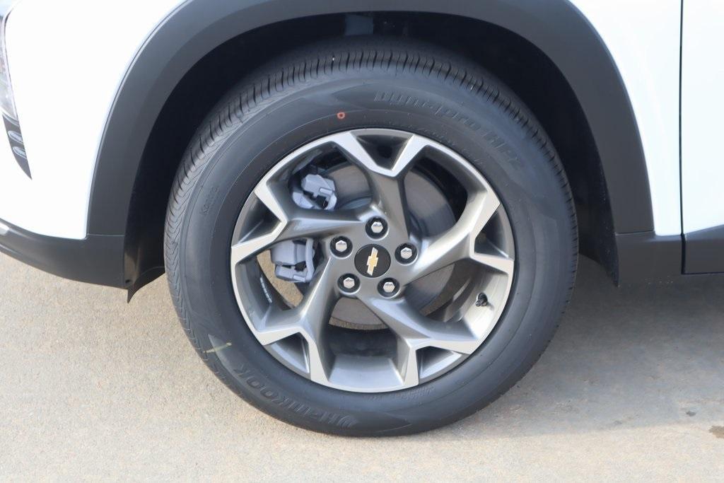 new 2025 Chevrolet Trax car, priced at $25,995