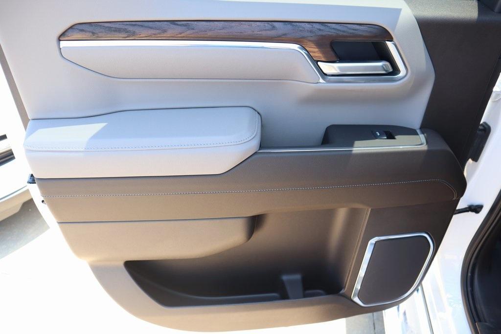 new 2025 GMC Sierra 1500 car, priced at $54,228