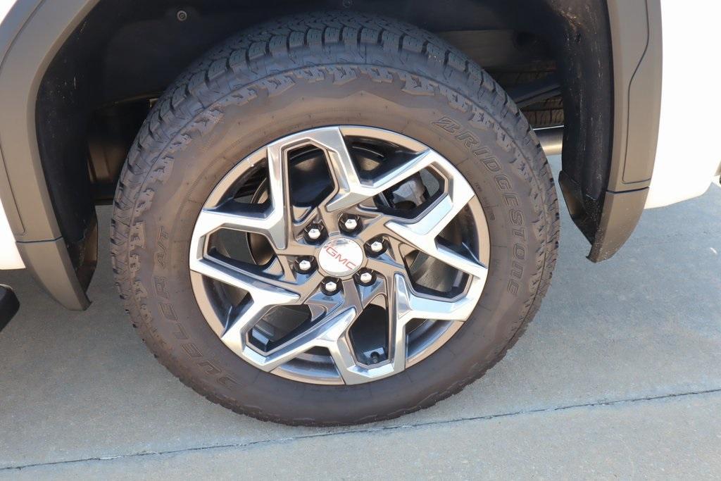 new 2025 GMC Sierra 1500 car, priced at $54,228