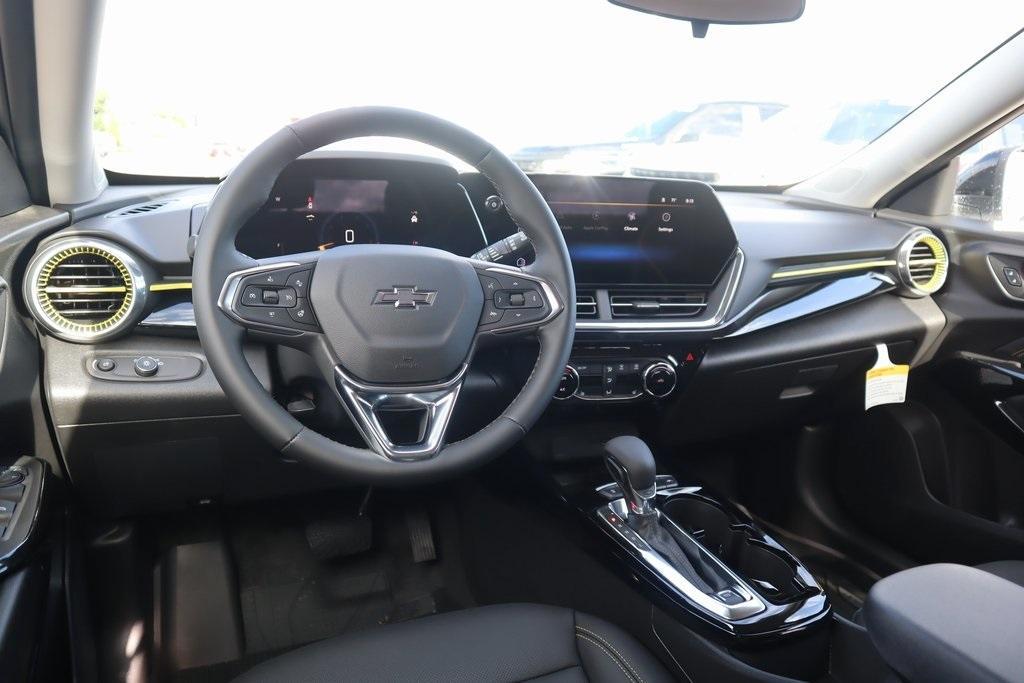 new 2025 Chevrolet Trax car, priced at $28,100