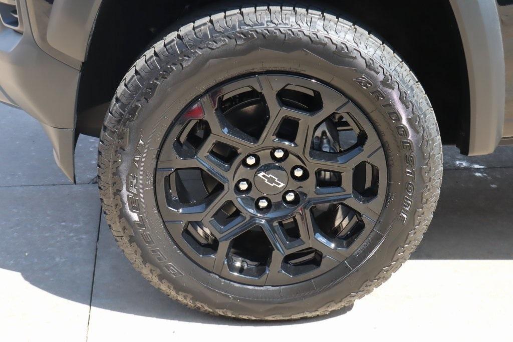 new 2026 Chevrolet Colorado car, priced at $43,929